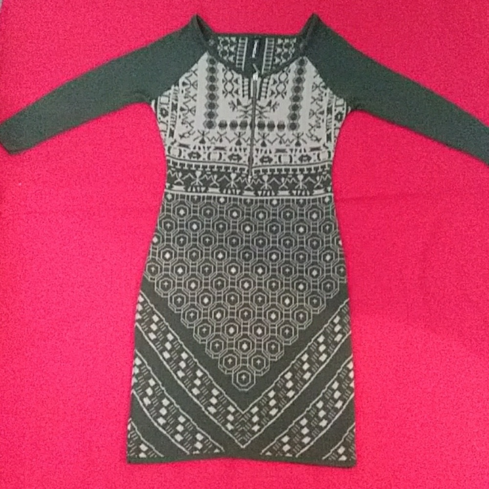 Xscape Embellished long sleeve bodycon dress